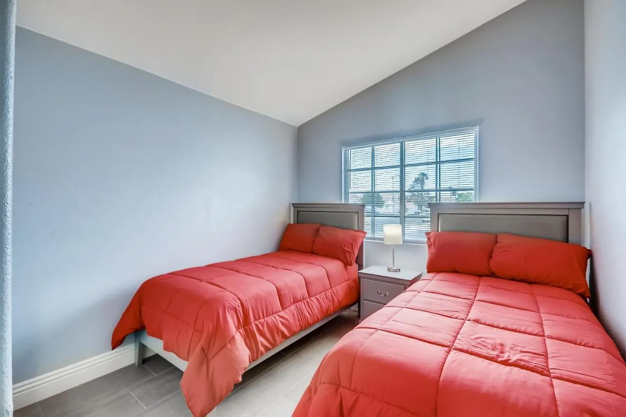 Luxurious House With A Pool, Spa, And Patio, Sleeps 6 Comfortably Las Vegas 0*,  United States